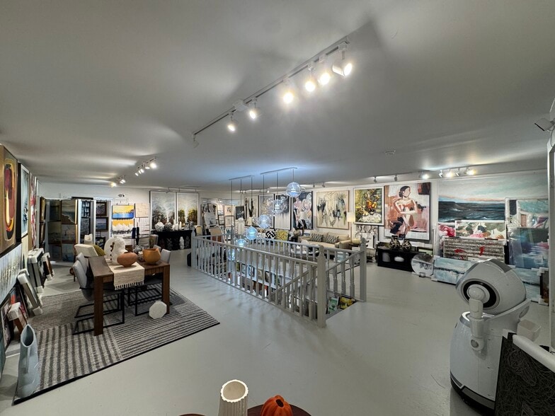 More Photos Of 1113 N 9th Ave, Pensacola Freestanding For Lease