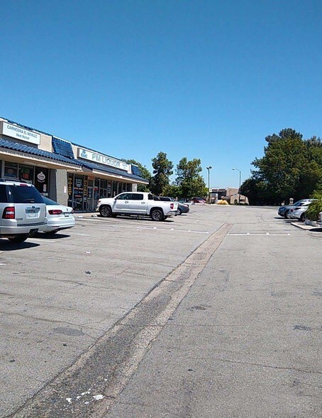 More Photos Of 7431-7451 Cerritos Ave, Stanton Unknown For Lease