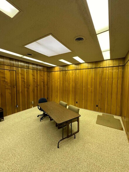 More Photos Of 6501 SW Macadam Ave, Portland Loft Creative Space For Sale