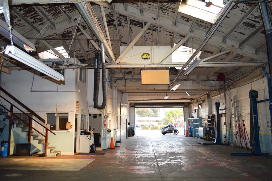 More Photos Of 1131-1137 California Dr, Burlingame Storefront Retail Residential For Sale