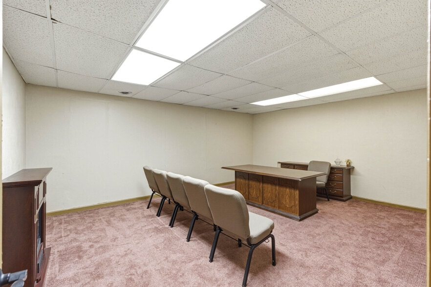 More Photos Of 13908 Dixie Hwy, Louisville Religious Facility For Sale
