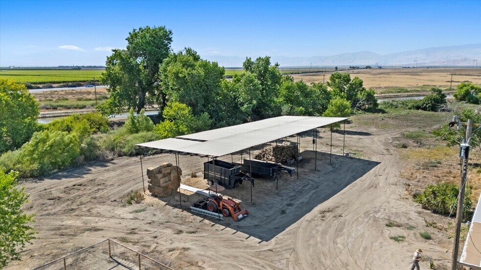More Photos Of 8661 Herring Rd, Bakersfield Land For Sale