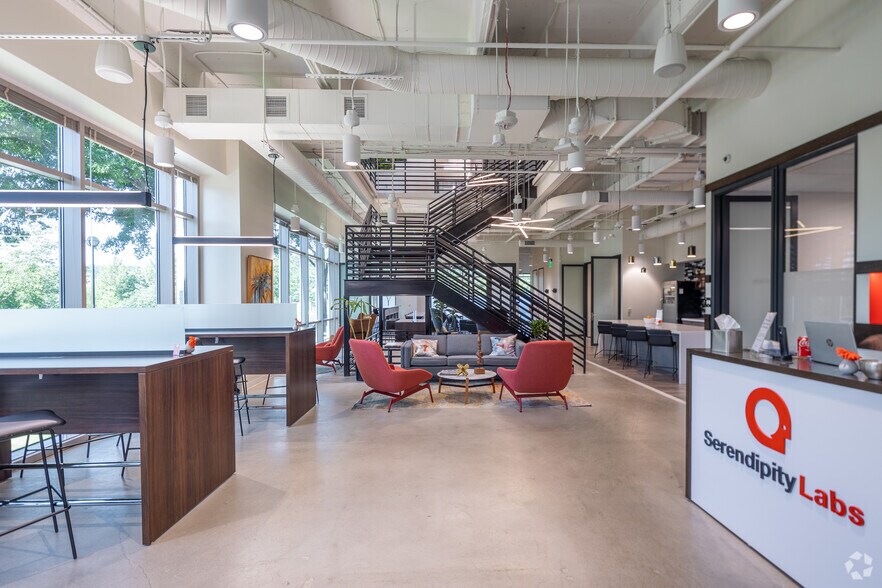 More Photos Of 100 North Point Ctr E, Alpharetta Office For Sale