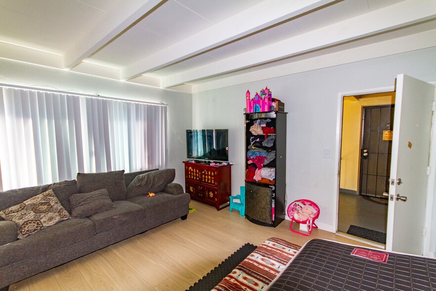 More Photos Of 222-224 S Normandie Ave, Los Angeles Apartments For Sale