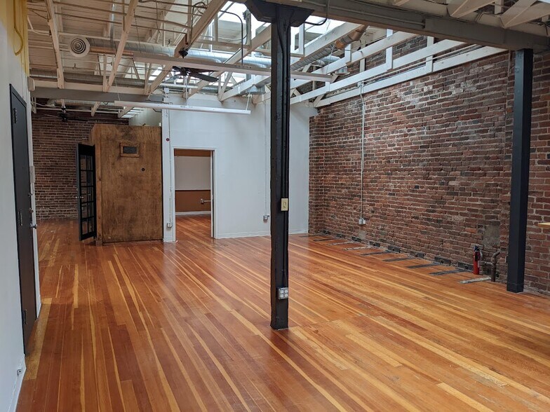 More Photos Of 230-236 8th St, San Francisco Light Manufacturing For Lease