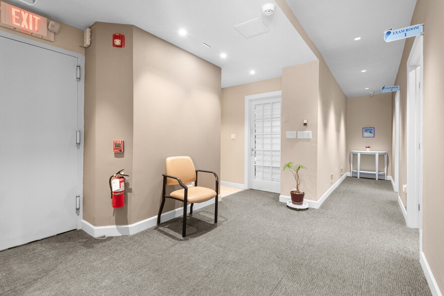 More Photos Of 1618 Parker Ave, Fort Lee Freestanding For Sale