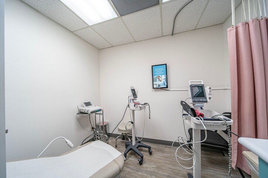 More Photos Of 315 E Route 66, Glendora Healthcare For Lease
