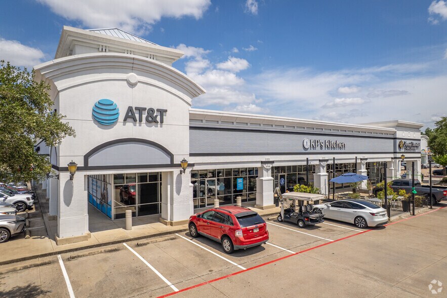 More Photos Of 8400 Katy Fwy, Houston Unknown For Lease