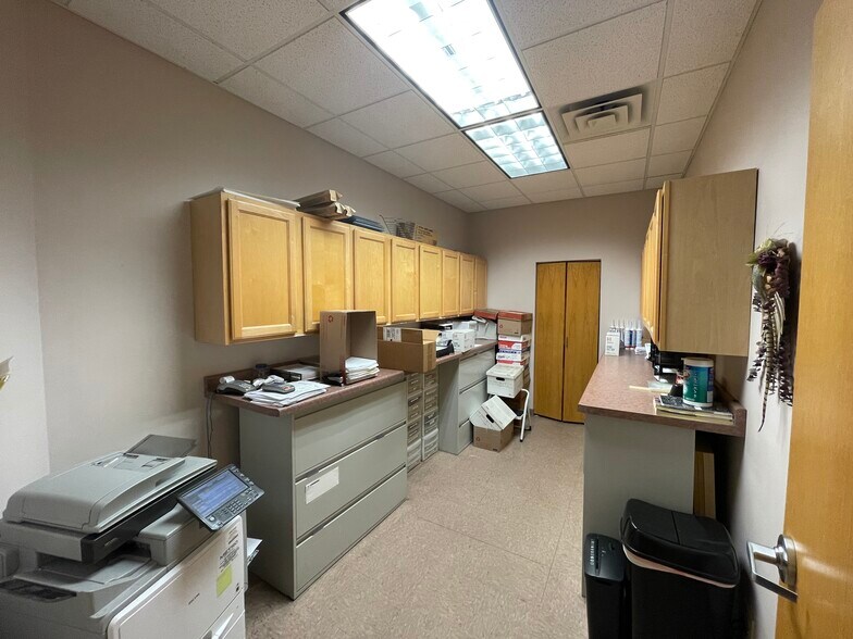 More Photos Of 2201-2207 N 2nd St, Minneapolis Light Manufacturing For Lease