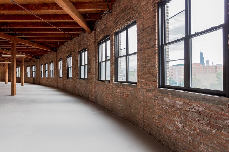 More Photos Of 2100 S Morgan St, Chicago Office For Lease