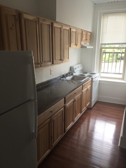 More Photos Of 141-143 Main St, Hackettstown Storefront Retail Residential For Sale