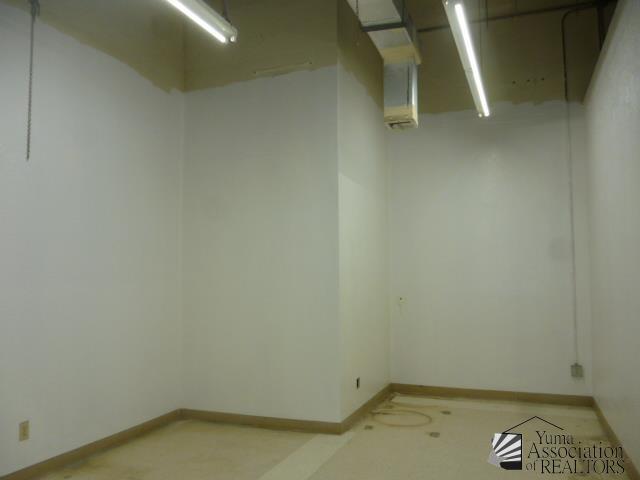 More Photos Of 642 E 39th Pl, Yuma Flex For Sale