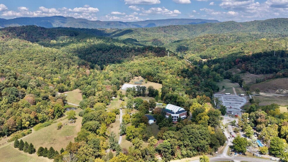 More Photos Of 158 Academy Lane Dr, Pence Springs Hotel For Sale