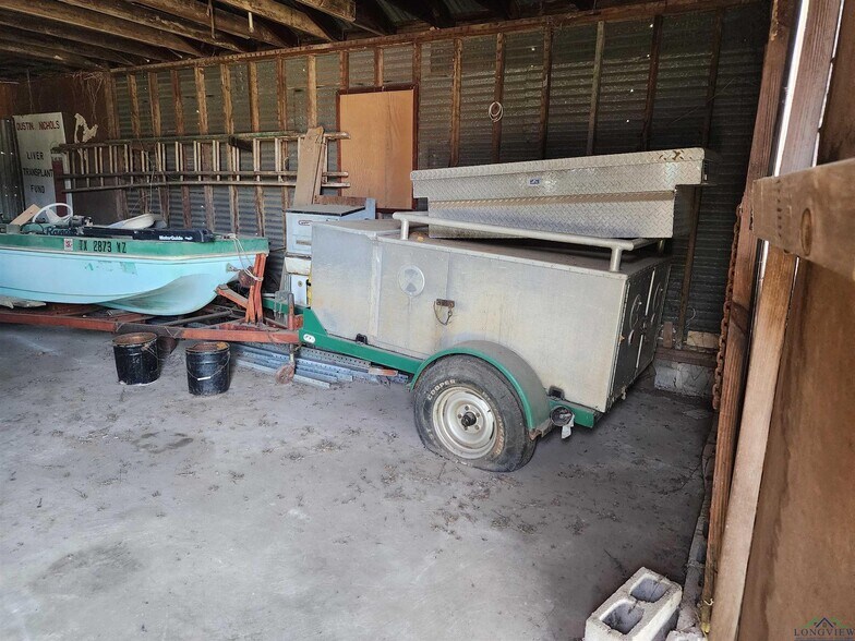 More Photos Of 10542 S Main St, New London Freestanding For Sale