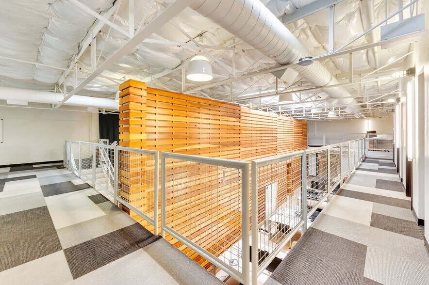 More Photos Of 122 S Main St, Fort Worth Office For Sale