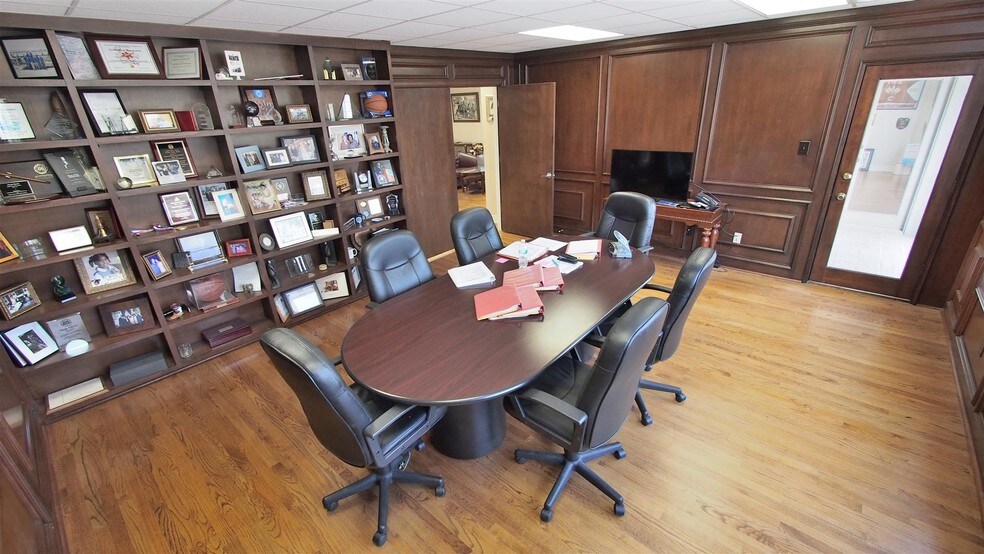 More Photos Of 315 W Alabama St, Houston Loft Creative Space For Sale