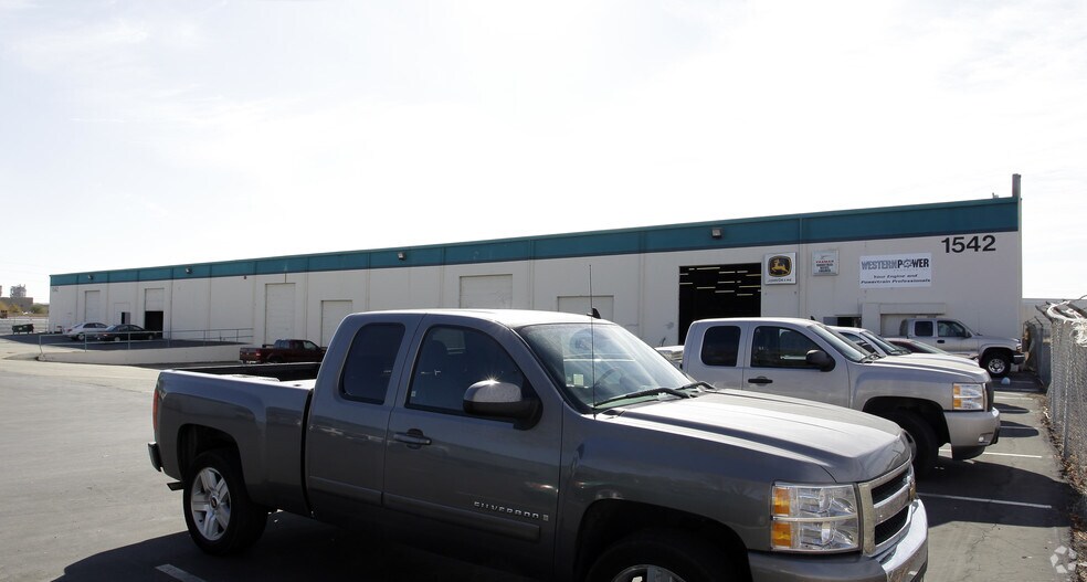 More Photos Of 1542 Tanforan Ave, Woodland Warehouse For Lease