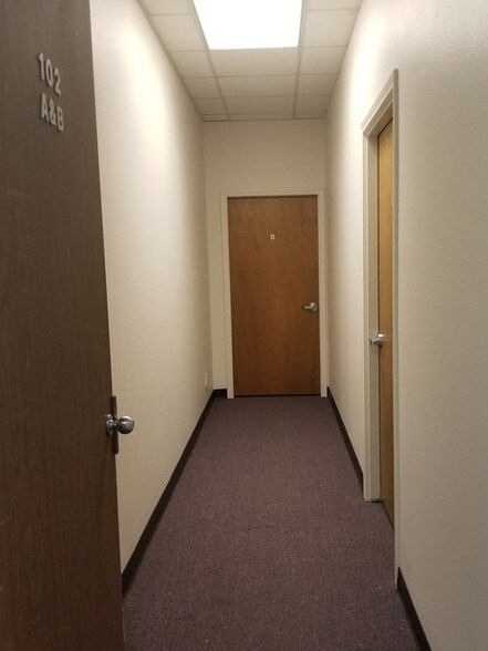 More Photos Of 2006 Broadway St, Pearland Medical For Lease