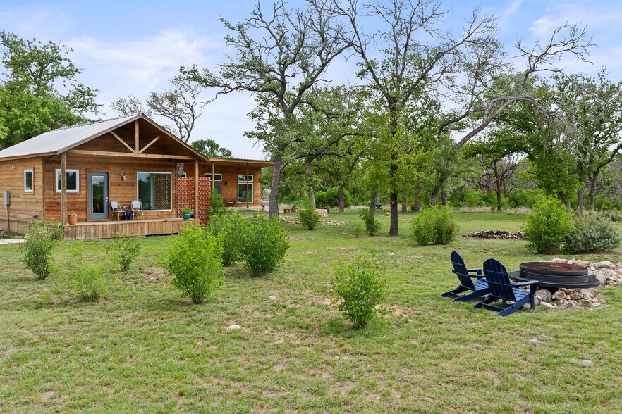 More Photos Of 444 Klein Rd, Stonewall Flex For Sale