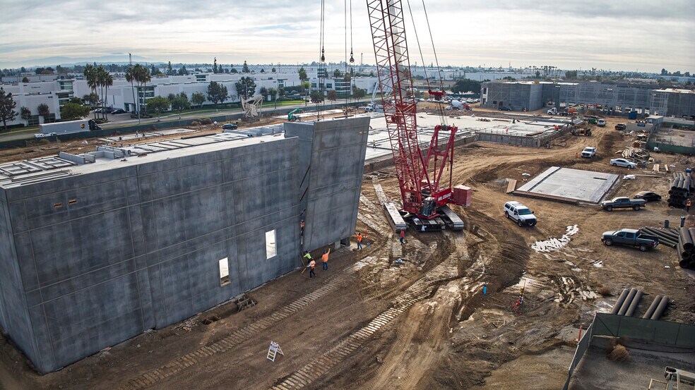 More Photos Of 12551 Telegraph Rd, Santa Fe Springs Unknown For Lease