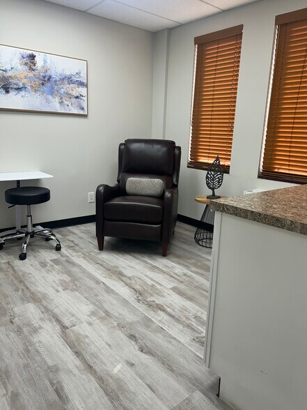More Photos Of 176 N Village Ave, Rockville Centre Medical For Lease