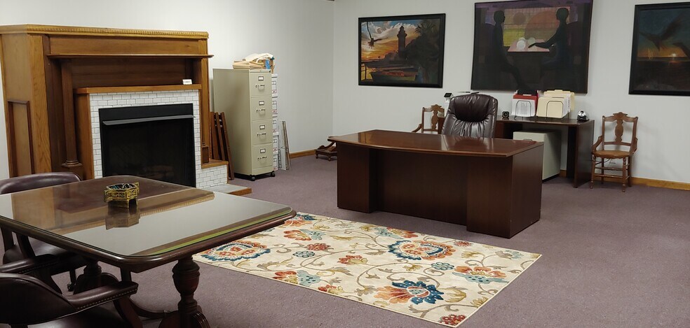 More Photos Of 34 W Main St, Hamlet Office For Lease