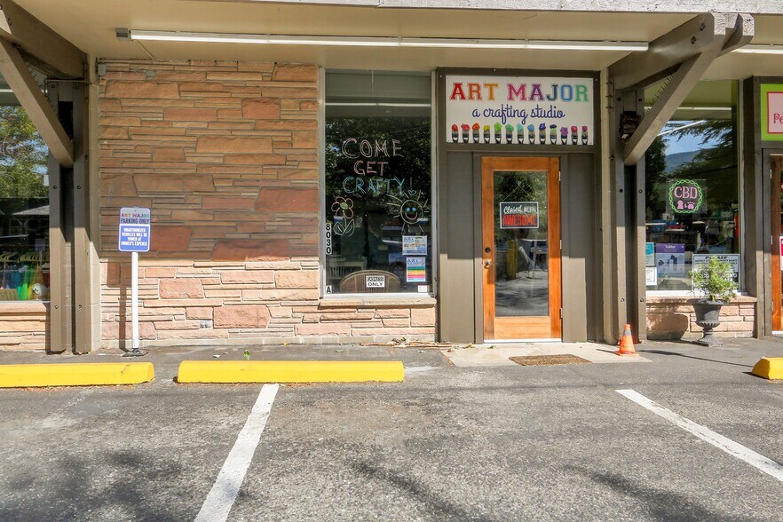 More Photos Of 8030 Railroad Ave SE, Snoqualmie Supermarket For Sale