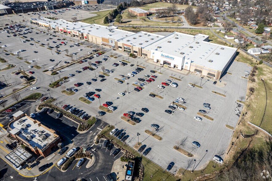 More Photos Of 4901 Outer Loop, Louisville Unknown For Lease