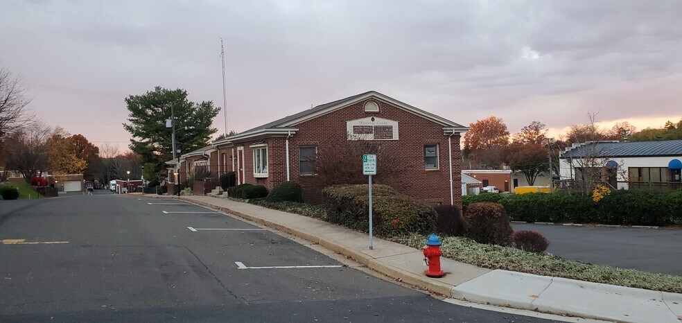 More Photos Of 22B John Marshall St, Warrenton Office For Lease