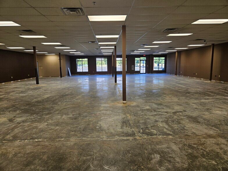 More Photos Of 3750 Naturally Fresh Blvd, Atlanta Office For Lease