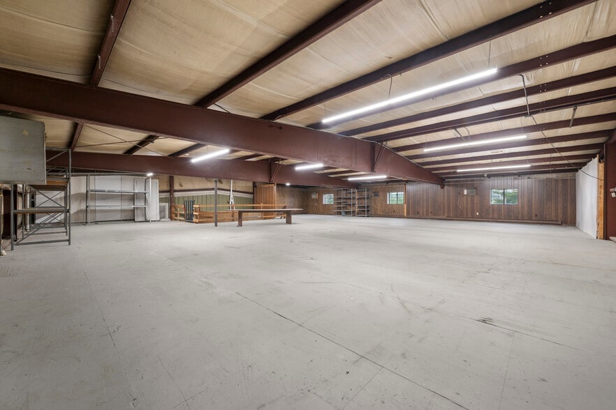 More Photos Of 597 Winthrop St, Taunton Manufacturing For Sale