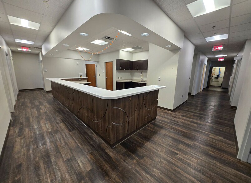 More Photos Of 460 Northside Cherokee Blvd, Canton Hospital For Lease