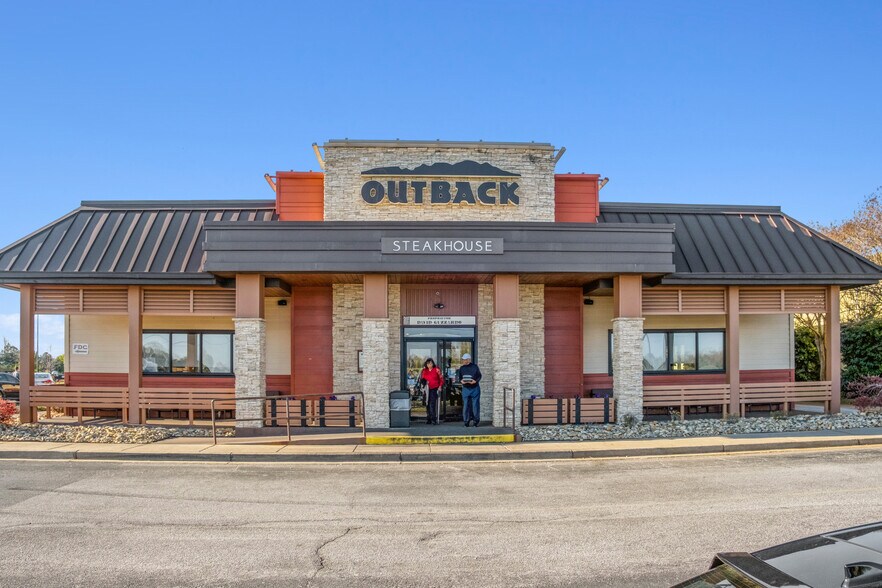 More Photos Of 945 Factory Shops Blvd, Gaffney Restaurant For Sale