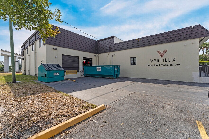 More Photos Of 6850 NW 74th St, Medley Warehouse For Sale