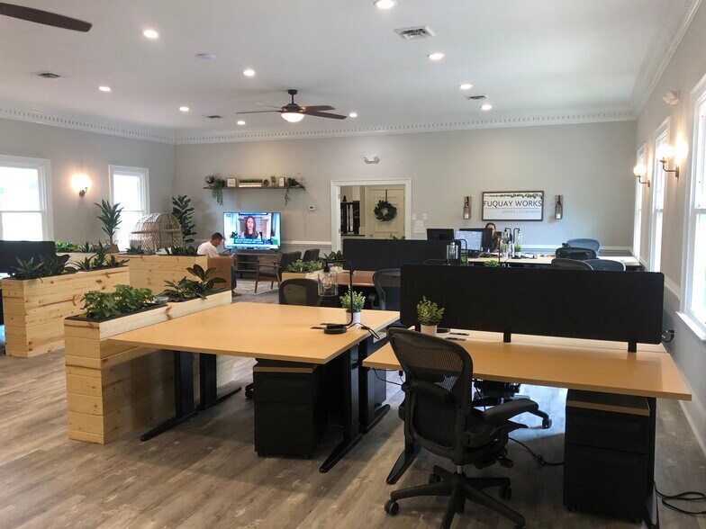 More Photos Of 201 E Academy St, Fuquay-Varina Office For Sale
