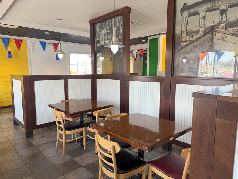 More Photos Of 3550 Isleta Blvd SE, Albuquerque Fast Food For Sale