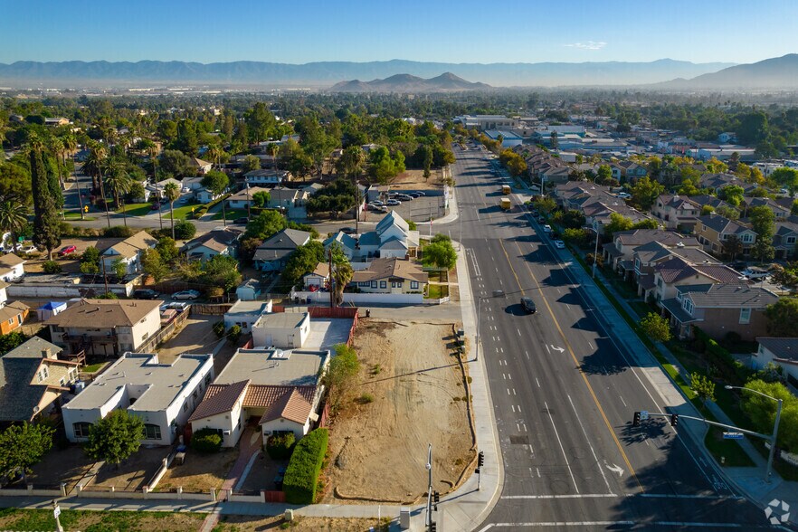More Photos Of 3071 Market St, Riverside Land For Sale
