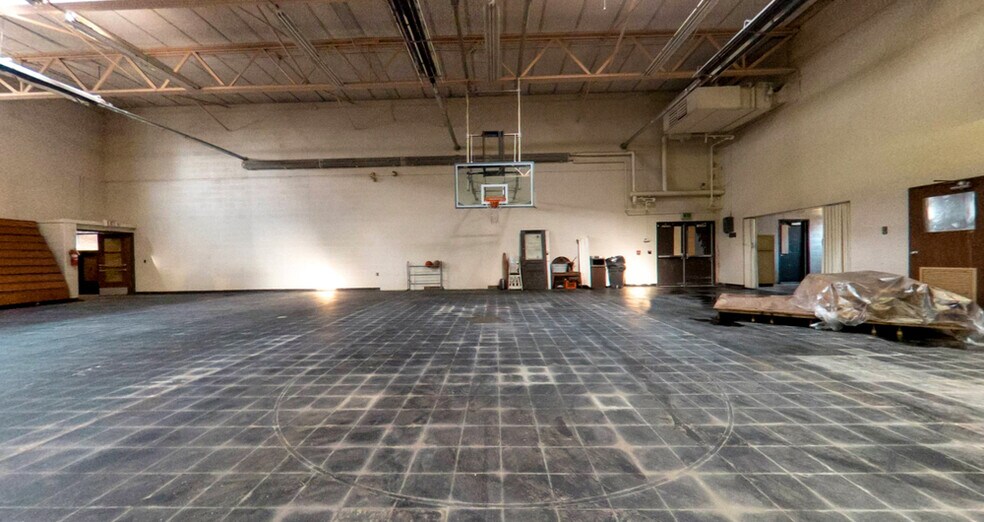 More Photos Of 1525 W 14th St, Anderson Apartments For Sale