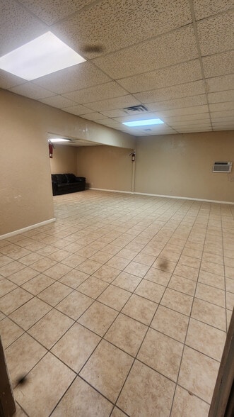 More Photos Of 1116 SW H Ave, Lawton Religious Facility For Sale