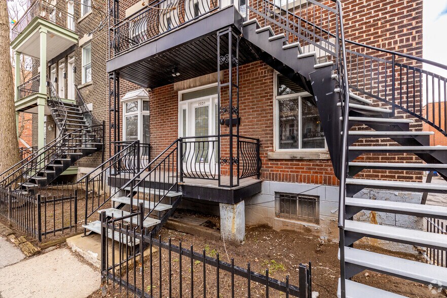 More Photos Of 2023-2031 Rue Dezery, Montréal Apartments For Sale