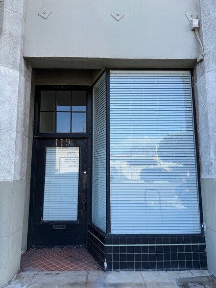 More Photos Of 111-119 N La Brea Ave, Los Angeles Storefront Retail Office For Lease