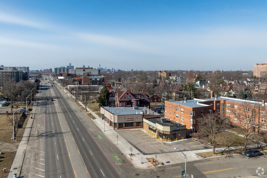 More Photos Of 8367 E Jefferson Ave, Detroit Drugstore For Lease