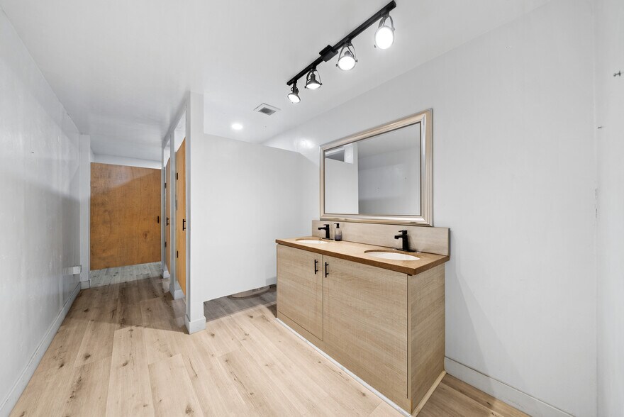 More Photos Of 6580 Federal Blvd, Lemon Grove Warehouse For Sale