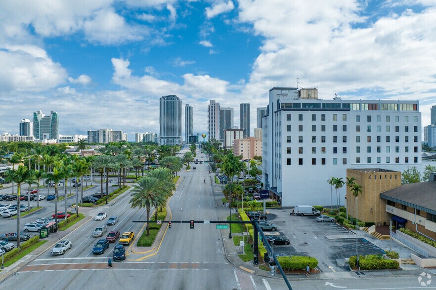 More Photos Of 1920 E Hallandale Beach Blvd, Hallandale Beach Medical For Lease