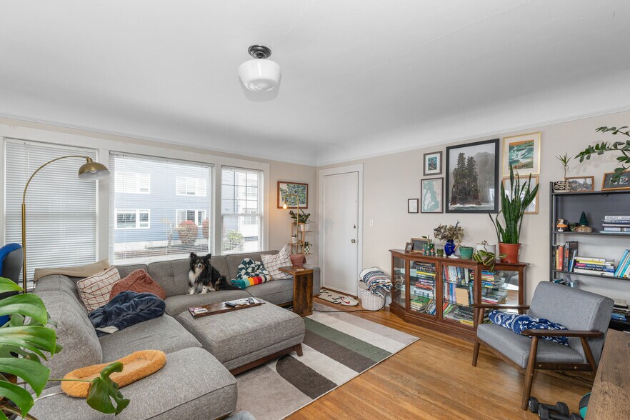 More Photos Of 4319 SW Oregon St, Seattle Apartments For Sale