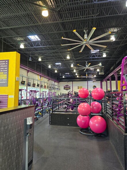 More Photos Of 271 Lancaster Ave, Frazer Manufacturing For Lease