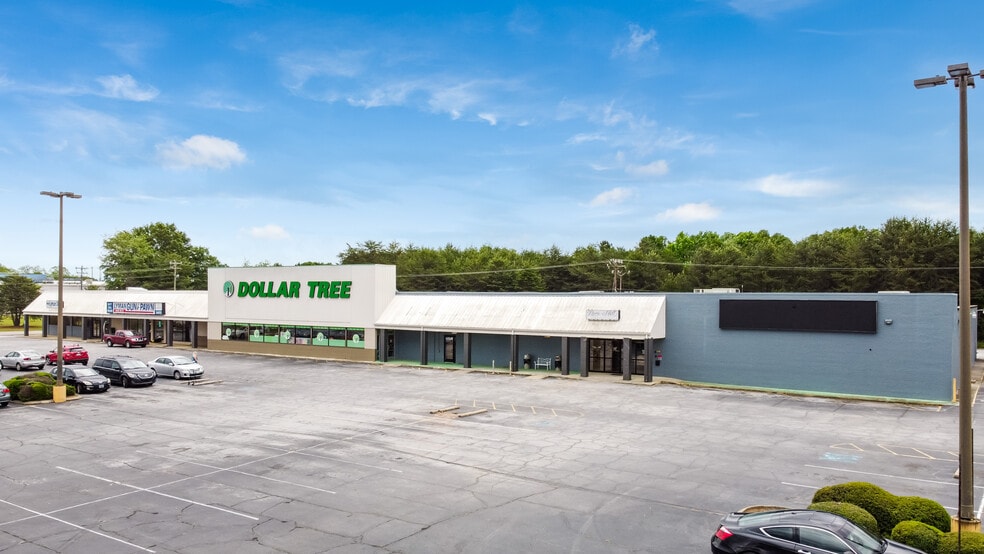 More Photos Of 200 Spartanburg Hwy, Lyman Storefront For Sale