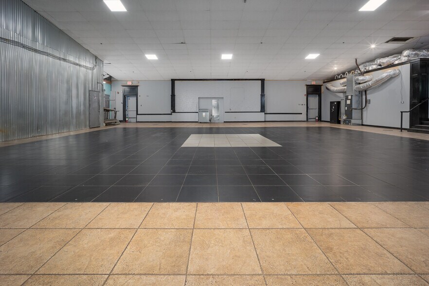 More Photos Of 6825 W Wilshire Blvd, Oklahoma City Theater Concert Hall For Sale