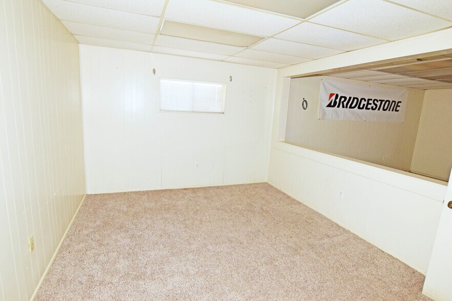 More Photos Of 1003 S County Rd W, Odessa Office For Lease