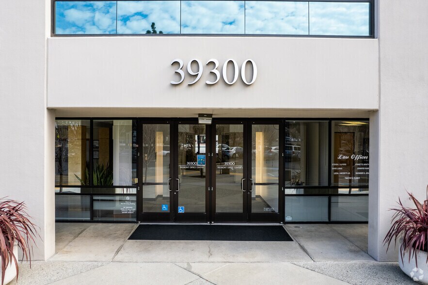 More Photos Of 39300 Civic Center Dr, Fremont Unknown For Lease